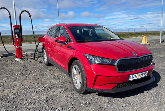Ný hraðhleðslustöð við AVIS í Keflavík